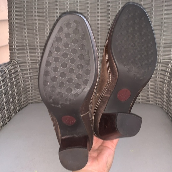 Clarks Artisan Soft Leather Ankle Booties Heels Boots Indie Peasant Boho 6.5 - Picture 7 of 15